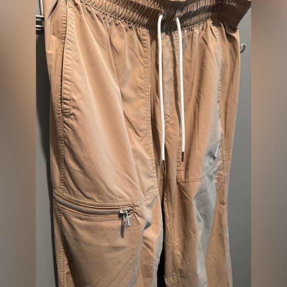 NIKE Athletic- Casual Jogger - Picture 7 of 8